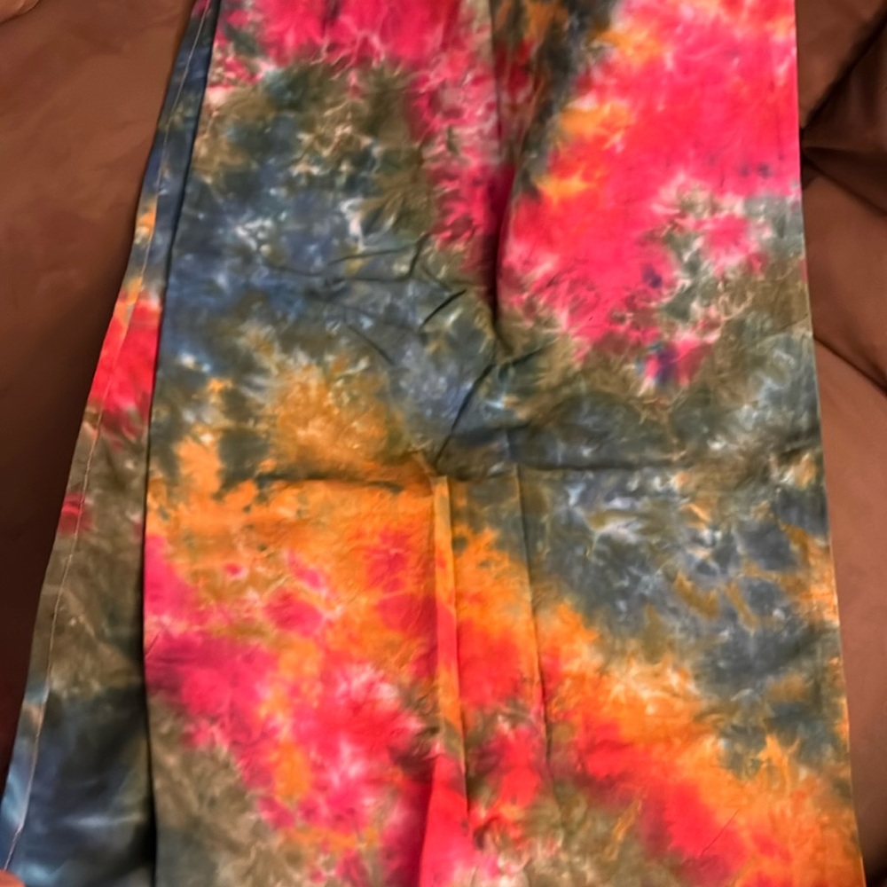 Hot Rags tie dye tapestry EUC
